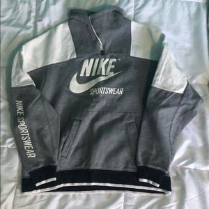 Women's Nike Sweatshirt